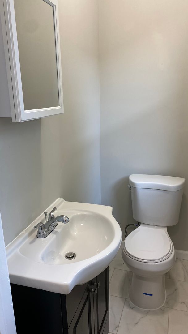 Building Photo - Front Porch Row - Oak Lane