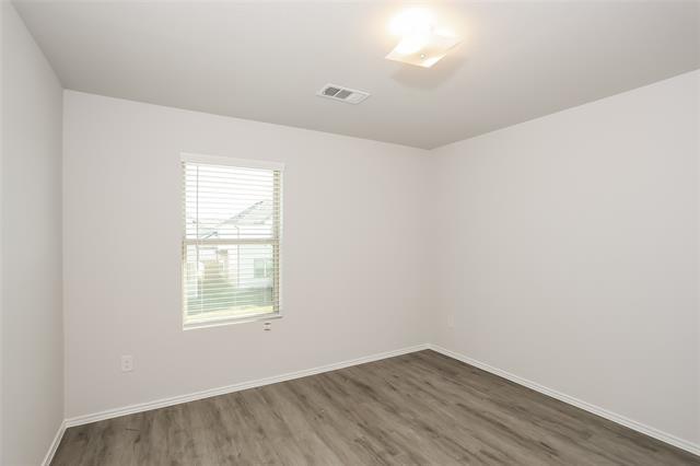 Building Photo - 5712 Willamette Dr