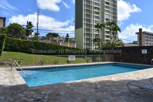 Building Photo - Five Regents - Studio w/ full kitchen, 1 prkg. (Salt Lake)