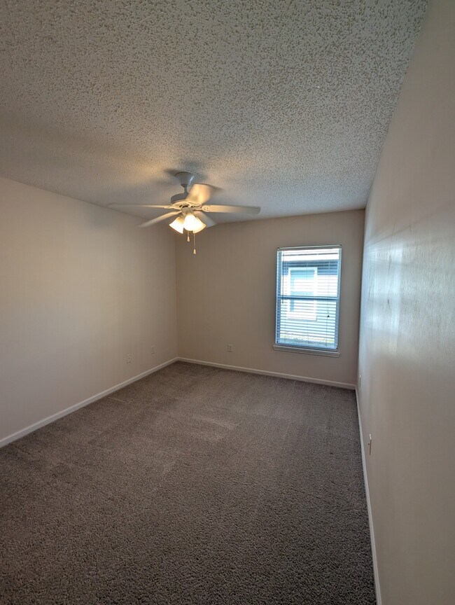 Building Photo - 839 Oak Arbor Cir