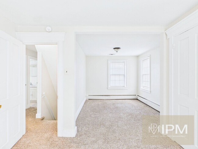 Building Photo - 44 N Main St