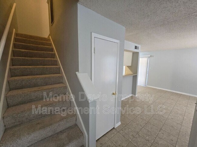 Building Photo - 1309 Southport Dr