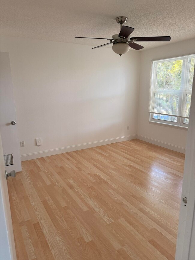 Building Photo - 2313 N Congress Ave