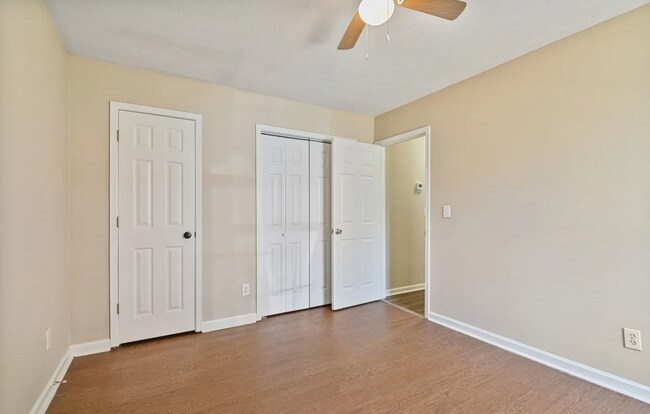 Building Photo - 393 Forest Park Dr