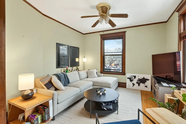 Building Photo - 2827 Pleasant Ave