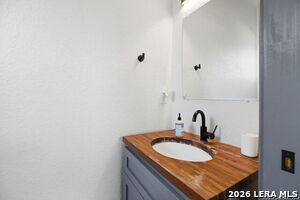 Building Photo - 122 Applin Ave