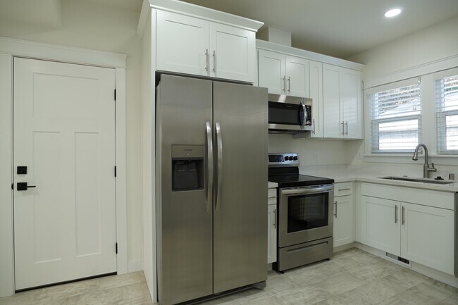 Building Photo - 2922 S Adams St