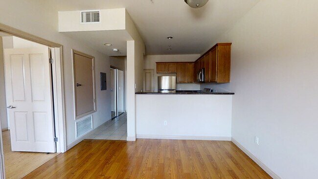 Building Photo - Kester Street Apartments