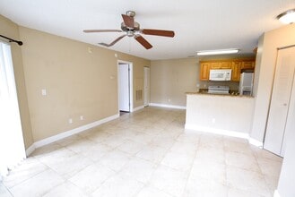 Building Photo - 2585 Grassy Point Dr