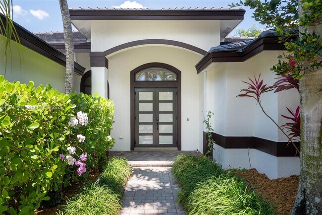 Building Photo - 812 Regal Cove Rd