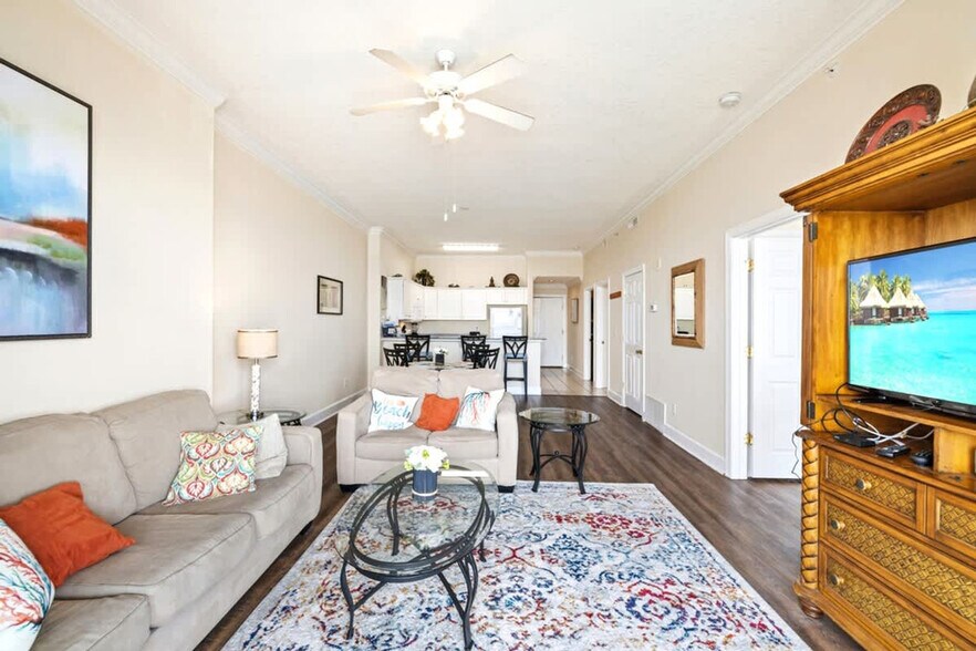 Building Photo - 10625 Front Beach Rd