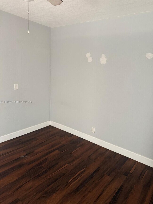 Building Photo - 217 E 48th St