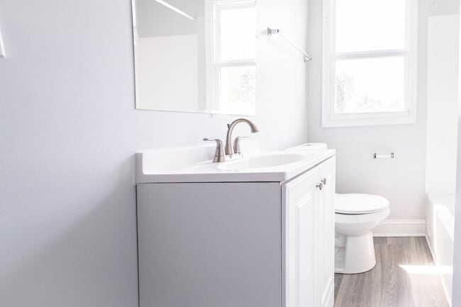 Building Photo - 7475 School Ave