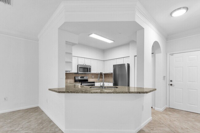 Building Photo - 826 Dakota Dr