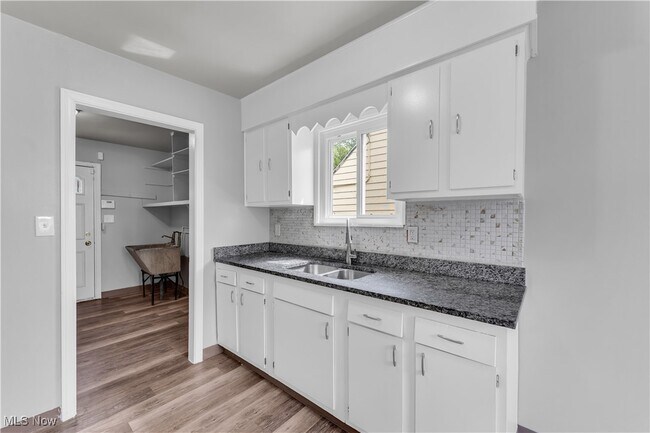 Building Photo - 17401 Wayne Dr