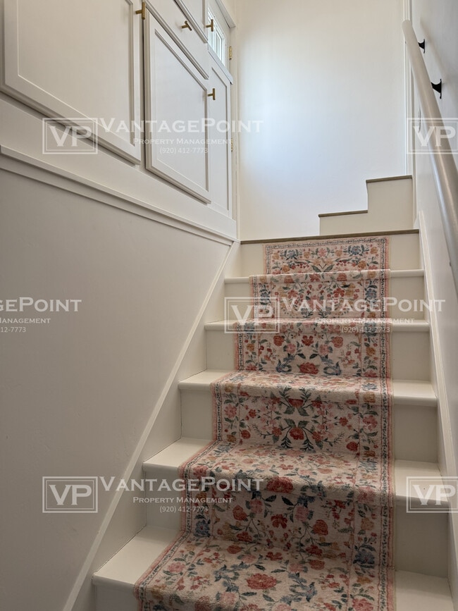 Building Photo - 1335 Dousman St