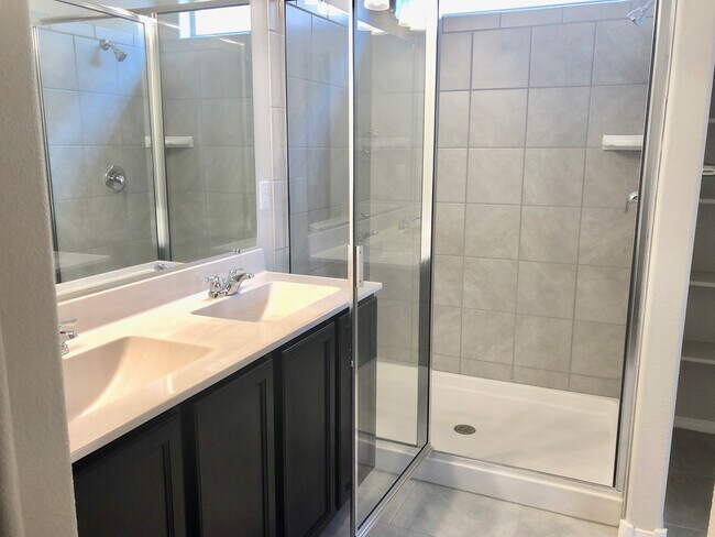 Building Photo - Amazing Home in Rio Rancho! Near Cleveland High School