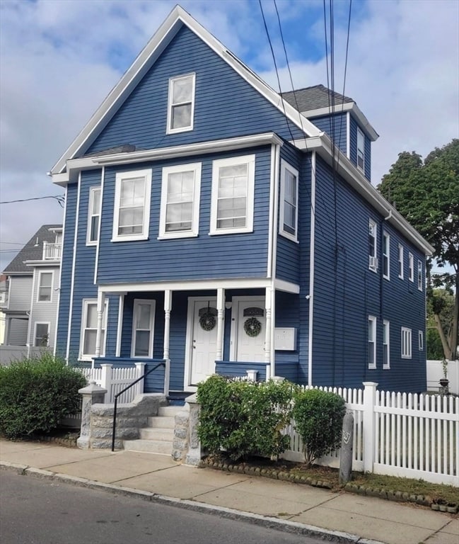 Building Photo - 58-60-60 Waverly St