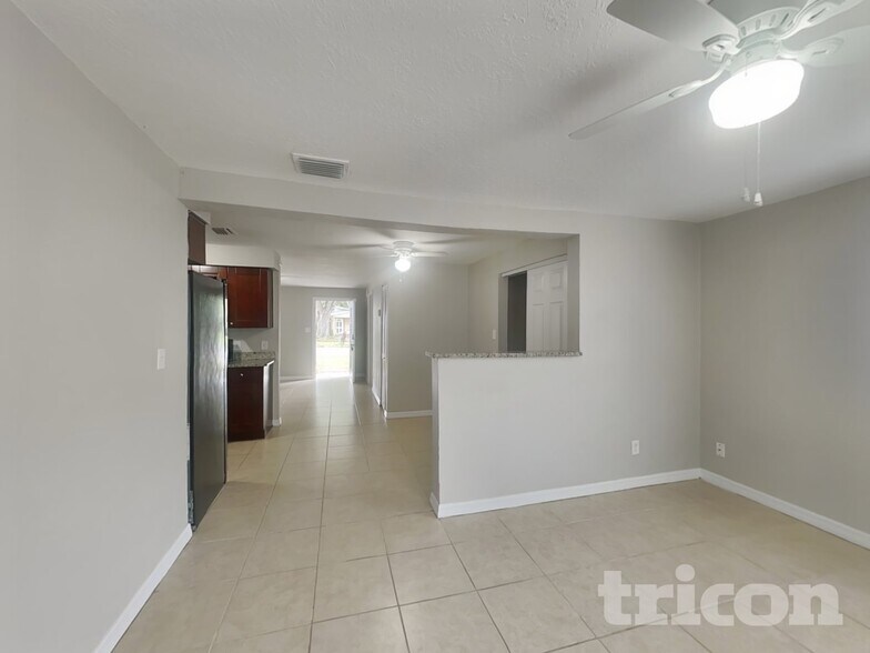 Building Photo - 8636 Oriole Ln