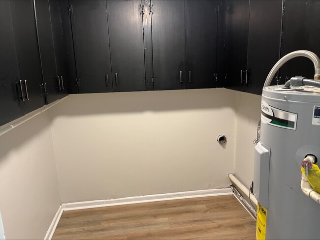 Building Photo - 708 Cottonwood Dr