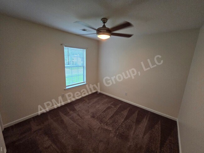Building Photo - 212 Jasmine Pl Dr