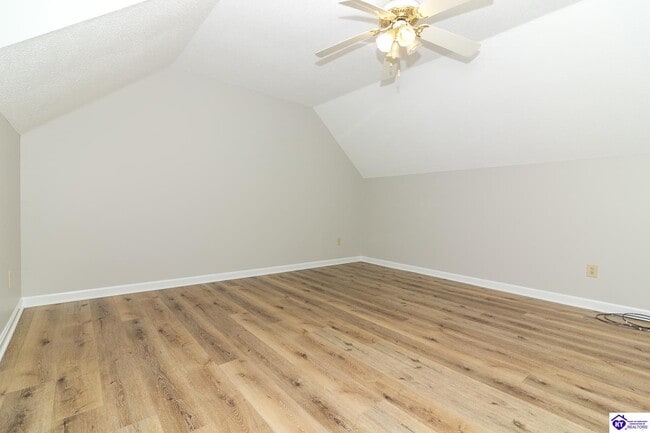 Building Photo - 214 Eagle Way