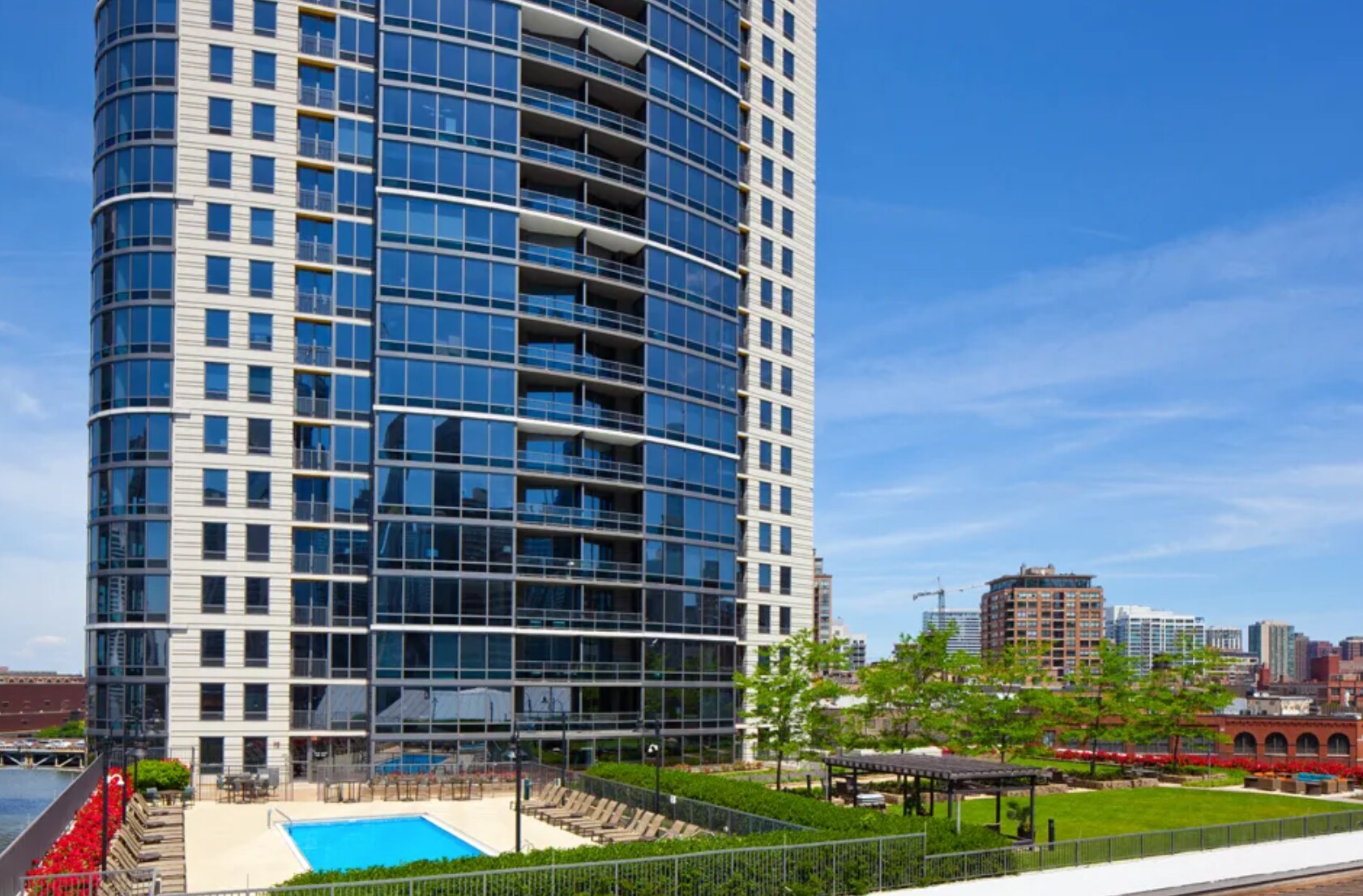 Building Photo - 645 N Kingsbury St