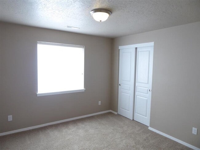 Building Photo - 2845 NE Aldrich Ave