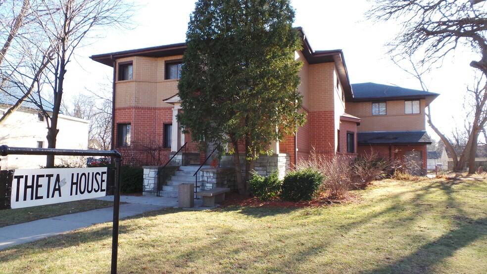 Theta House 937 W Main St Whitewater WI 53190 Apartment Finder