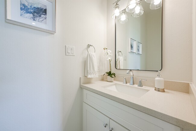 Building Photo - 5630 Balbo St