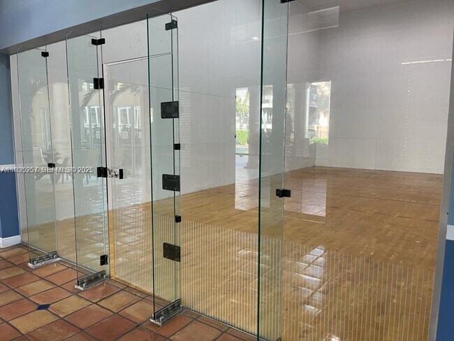 Building Photo - 160 SW 117th Terrace