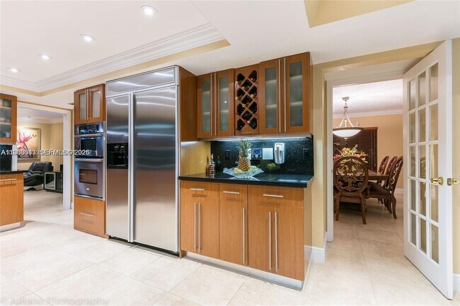 Building Photo - 19701 W Oakmont Dr