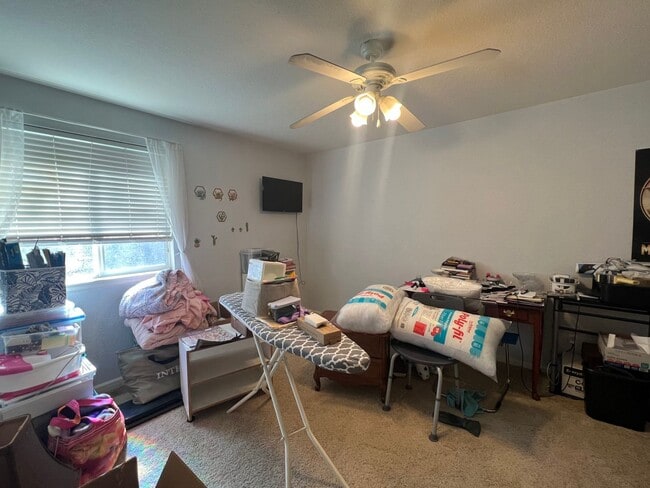 Building Photo - Wonderful Home w/ Breathtaking Mountain View! AVAILABLE 7/5