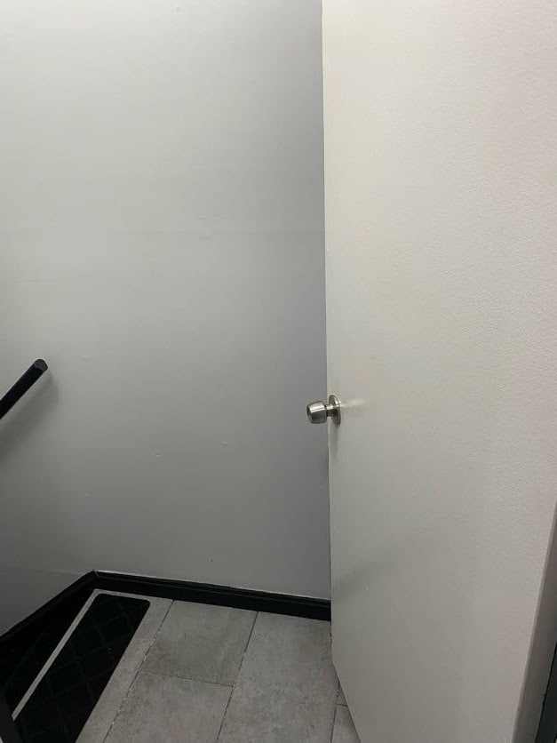 Building Photo - 8446 Willow Glen Ct