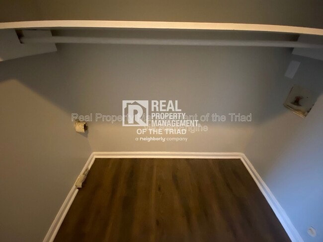 Building Photo - 2616 Randleman Rd