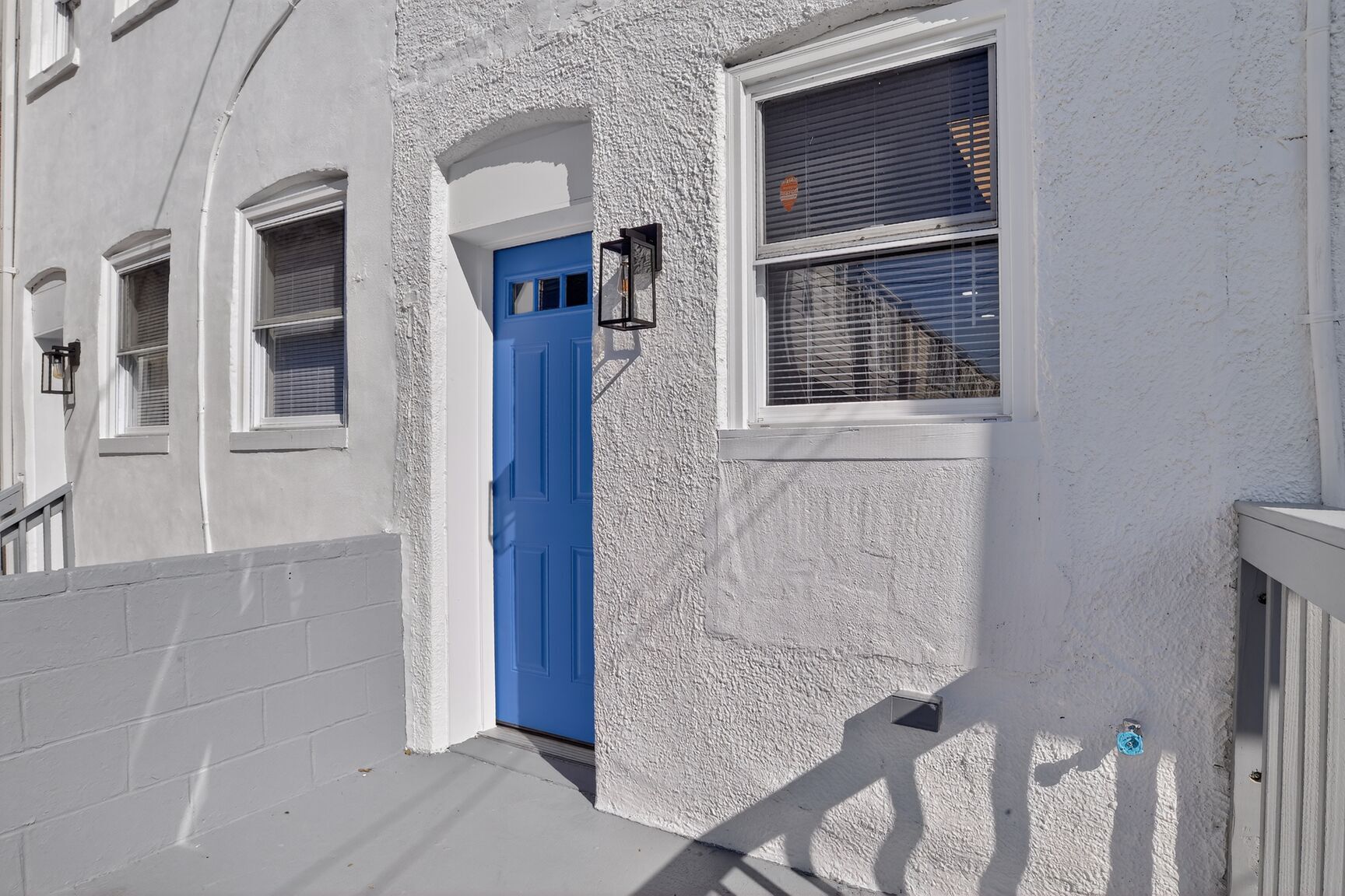 Building Photo - 1108 S Carey St