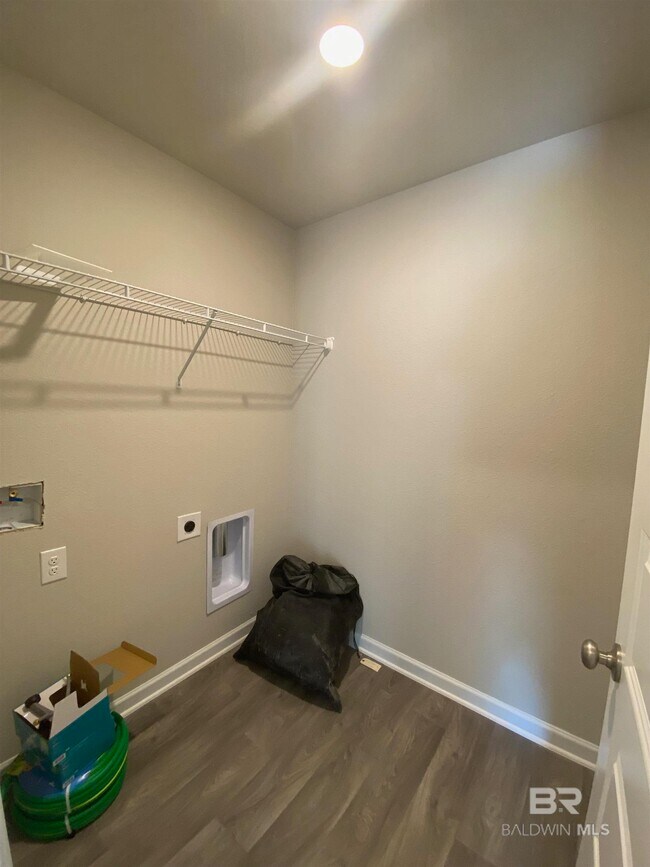 Building Photo - 270 Preston Wy