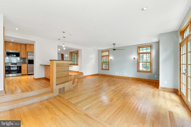 Building Photo - 621 S Taylor St
