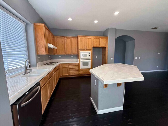 Building Photo - 7000 Rawley Way