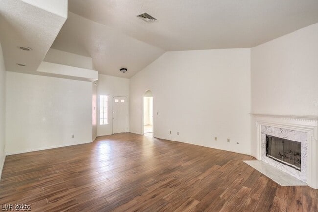 Building Photo - Gated Community, 1-Story, 3 Bedrooms Home ...