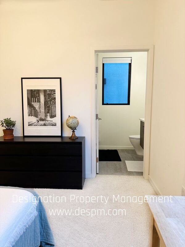 Building Photo - 1431 1/2 Waterloo St.
