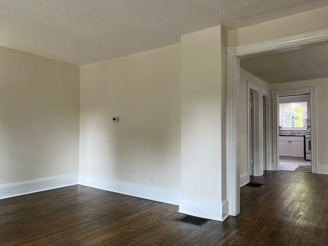 Building Photo - Single Family Home - Available - Will not ...