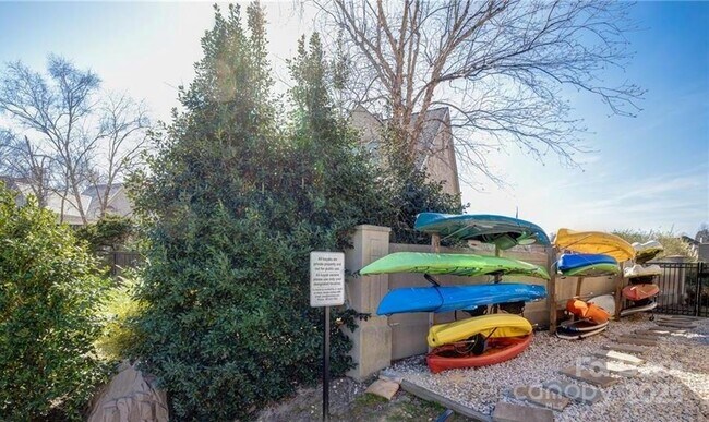 Building Photo - 16516 Plantation Woods Dr