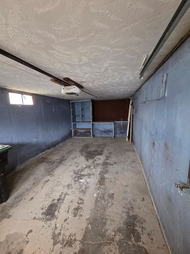 Building Photo - 3 bed, 2 bath, 1 car garage with finished basement, fenced back, newly remodeled