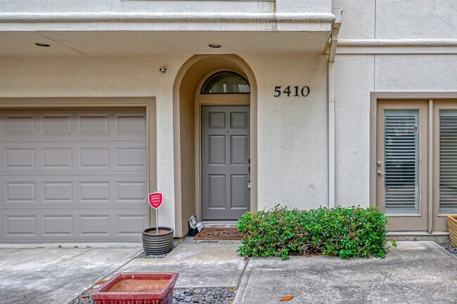 Building Photo - 5410 Rose St