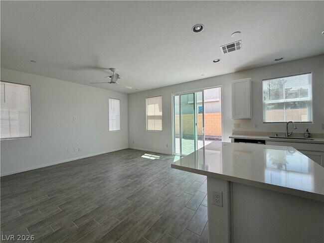 Building Photo - 75 Corzine Cliffs Ct