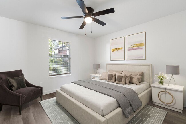 Interior Photo - 1 - Grove