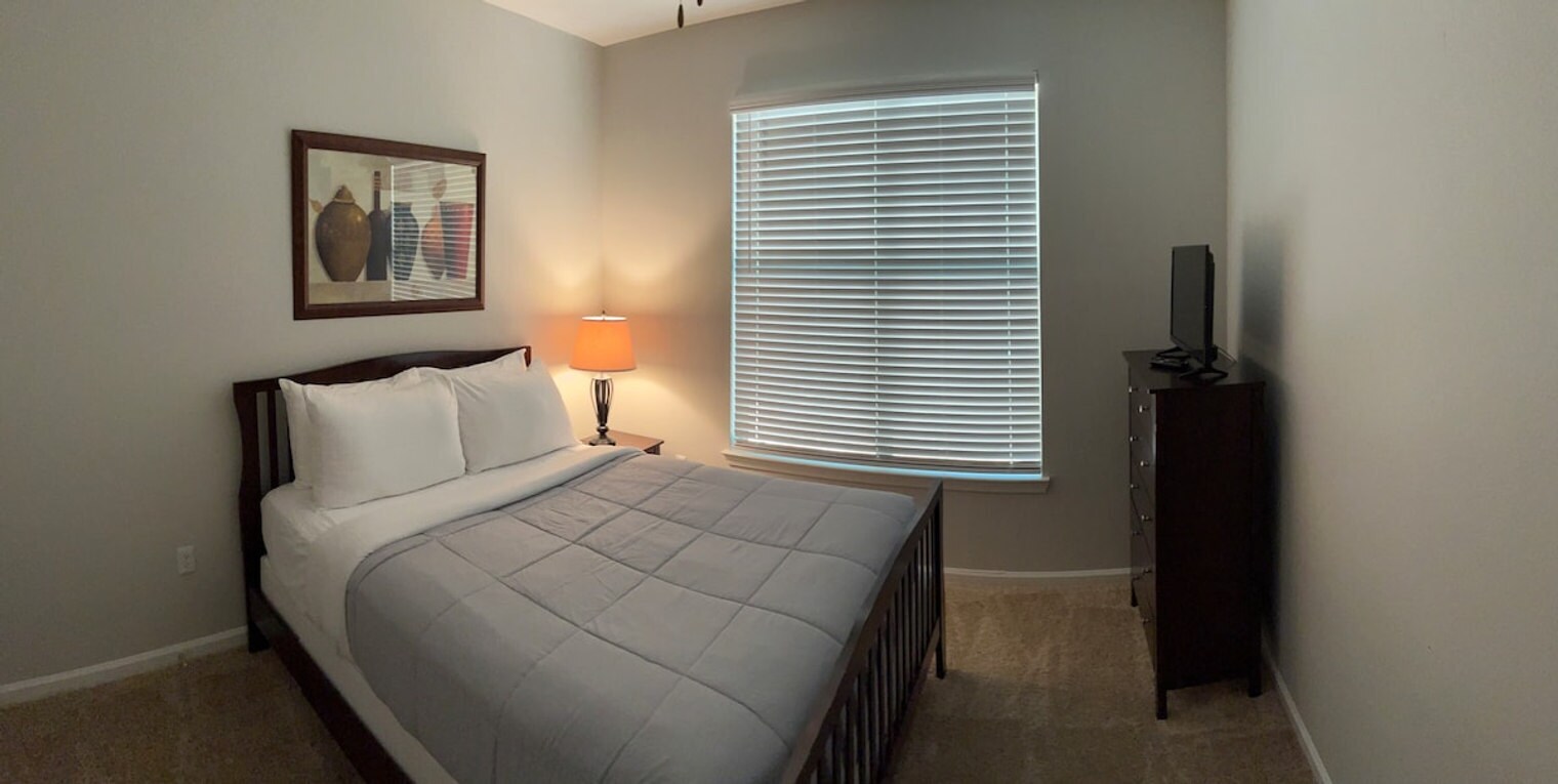 Building Photo - 1302 Belle Point Dr