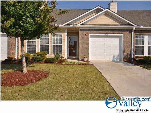Primary Photo - 202 Madison Villas Way