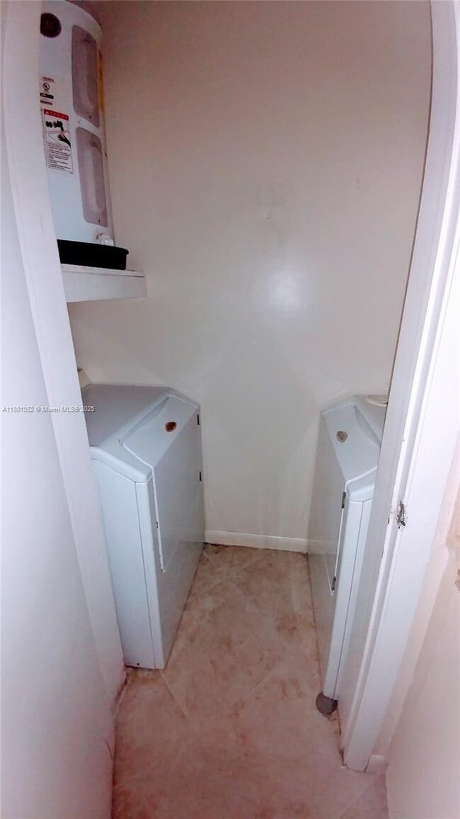 Building Photo - 17485 NW 67th Ct